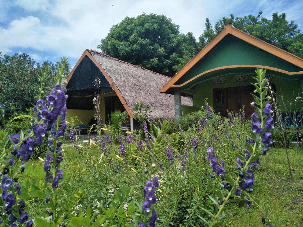Dinoyin Bungalows Gili Meno Buitenkant foto